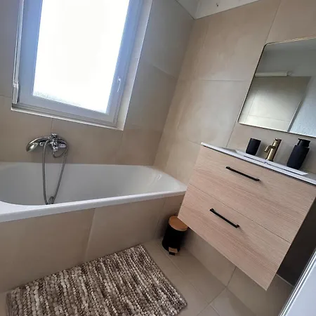 Magnifique, Spacieux, Deux , Deux Terrasse, Un Grand Salon, Salle à Manger, Pas Loin De La Gare De Muhlouse * Riedisheim