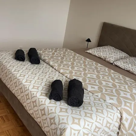 Magnifique, Spacieux, Deux , Deux Terrasse, Un Grand Salon, Salle à Manger, Pas Loin De La Gare De Muhlouse Apartamento